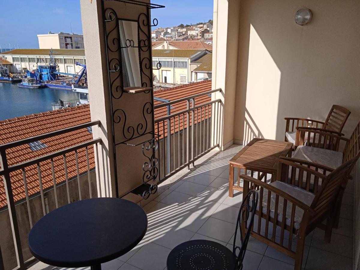 Design Vue Port 2 Pas Des Canaux + Parking Apartment Sete